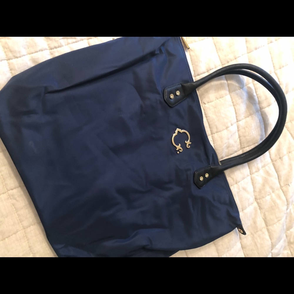 C. Wonder Tote